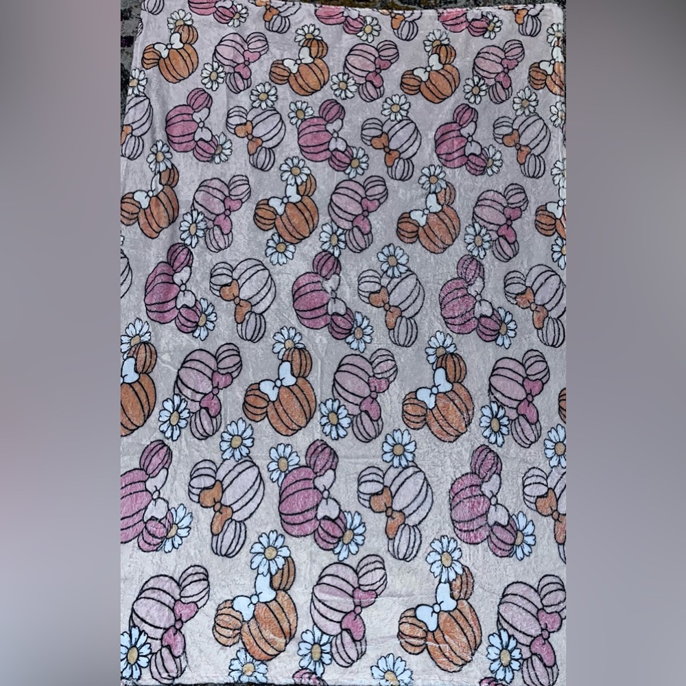 Mickey Mouse Fall Autumn  Pumpkin Halloween Blanket